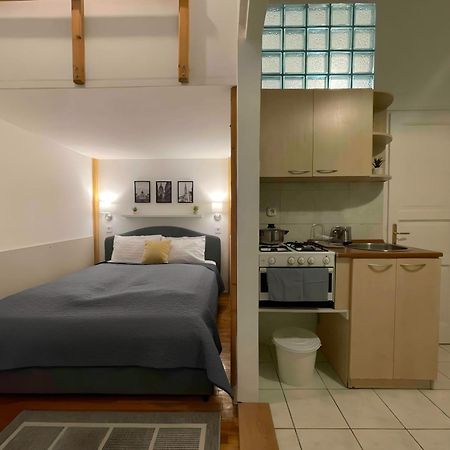 R172 Elitehost Raday Studio Apartment Budapeste Exterior foto