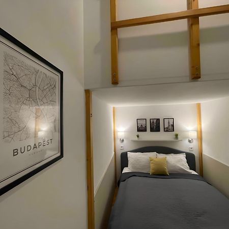 R172 Elitehost Raday Studio Apartment Budapeste Exterior foto