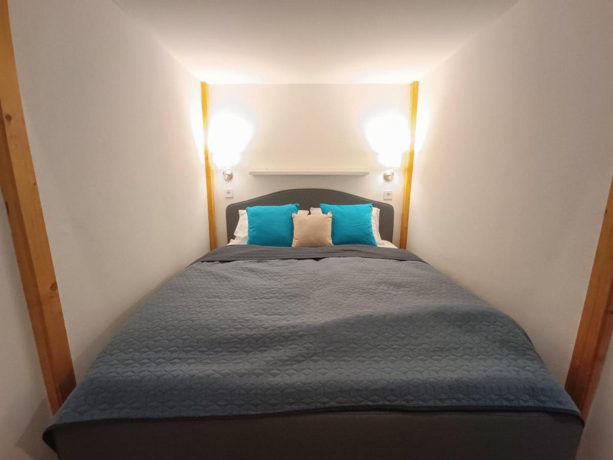 R172 Elitehost Raday Studio Apartment Budapeste Exterior foto