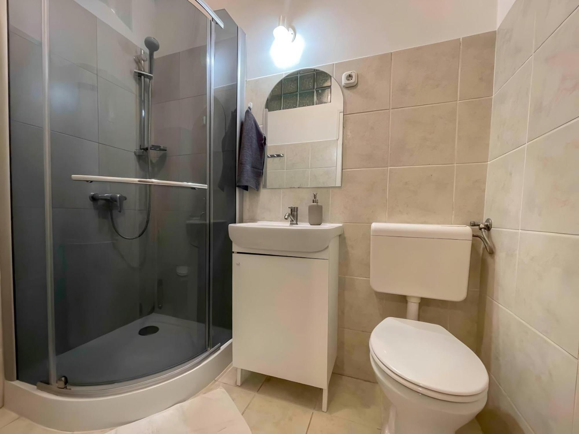 R172 Elitehost Raday Studio Apartment Budapeste Exterior foto